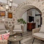 Вилла Bilja Historic Stone Castle *