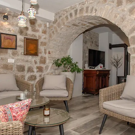 Villa Bilja Historic Stone Castle *