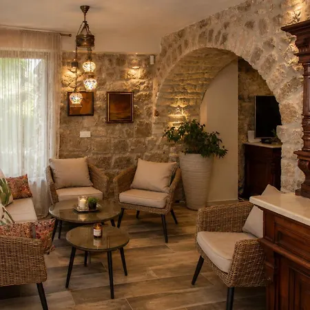 Villa Bilja Historic Stone Castle *