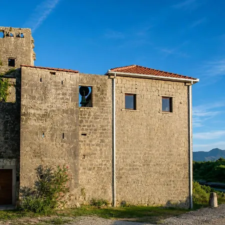 Bilja Historic Stone Castle Villa *